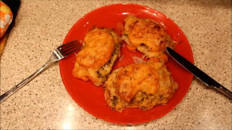 Cómo aprender a cocinar un delicioso filete de pescado en el horno