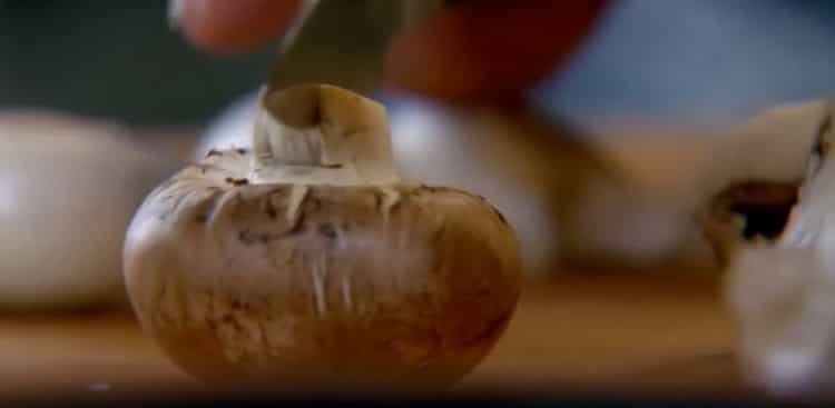 To make chicken fricassee, cut mushrooms