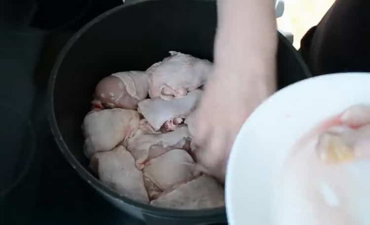 To prepare Dagestan khinkal, prepare the meat