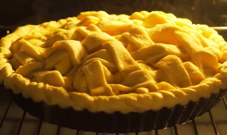 Precalentar el horno para hacer tarta de manzana