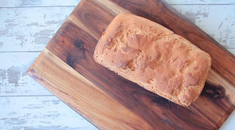 Essayez de faire du pain sans gluten avec cette recette.