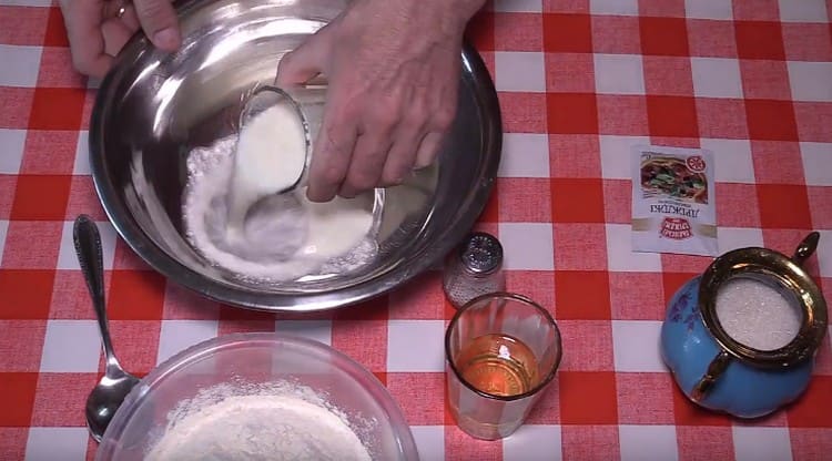 Pour warm kefir into a bowl.
