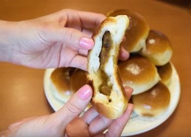How to learn how to cook delicious buns with jam from yeast dough