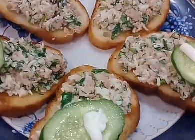 We prepare delicious sandwiches with cod liver according to a step-by-step recipe with a photo.