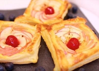 Delicious puff pastry dessert - apple baskets