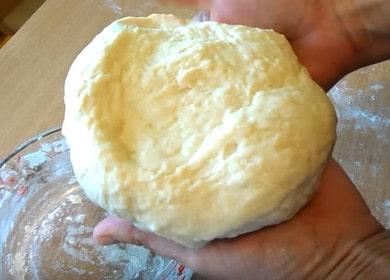 We make the perfect custard dough for pies according to the recipe with a photo.