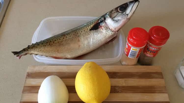 To prepare mackerel in foil in the oven, prepare the ingredients