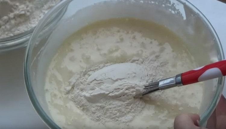 Add a mixture of dry ingredients to the dough.