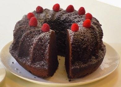 Delicious and simple chocolate cake with cocoa.