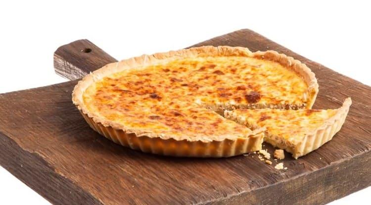 try this recipe and try to cook quiche loren in your kitchen.