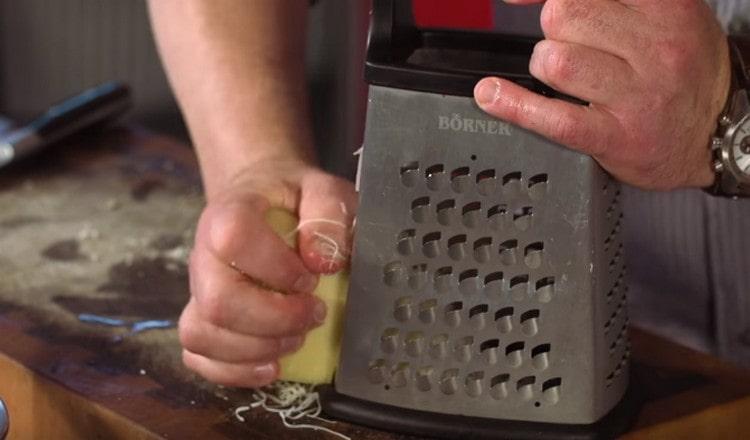 Three parmesan on the same grater.