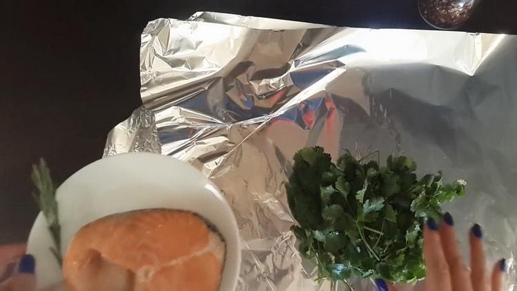 To cook red fish in the foil in the oven, sing cilantro