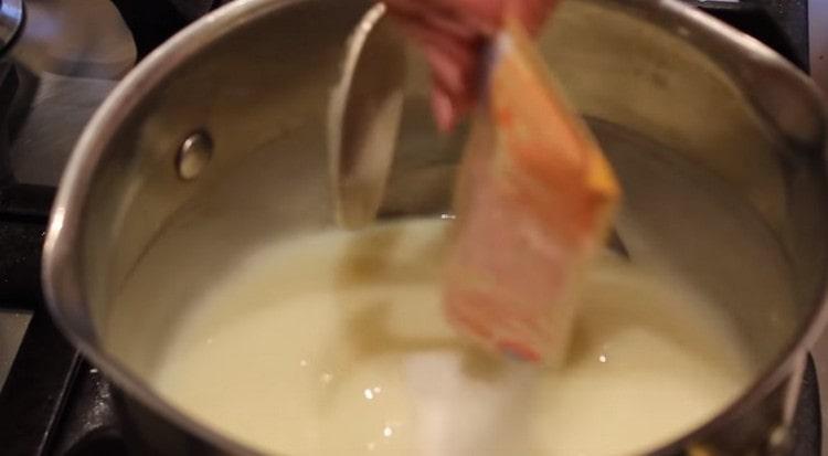 Add vanilla sugar to the thickened mass.