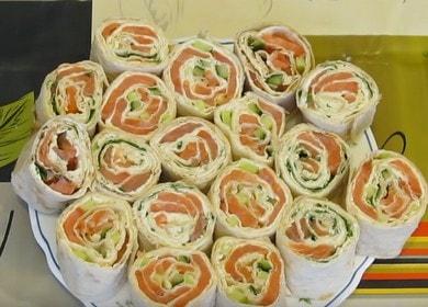 We prepare a delicious pita bread with salmon in the form of a roll according to a step-by-step recipe with a photo.