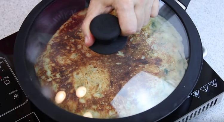 Bring the baking to readiness under the lid.