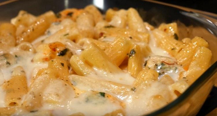 such pasta with shrimp will surely successfully diversify your menu.