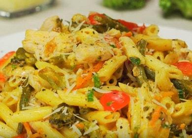 Cooking delicious pasta with vegetables according to the recipe with a photo.