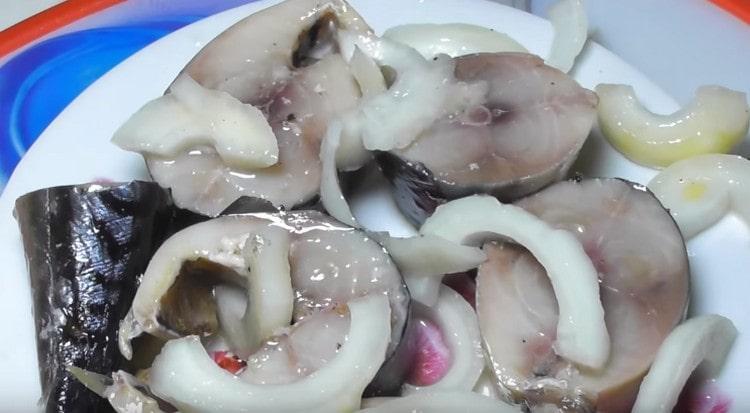 Cette marinade de maquereau vous permet de cuisiner des poissons très aromatiques et savoureux.