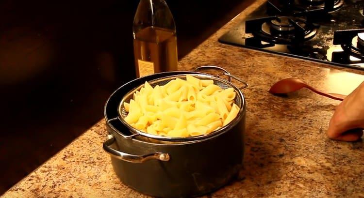 Skuhajte tjesteninu dok ne bude gotova.