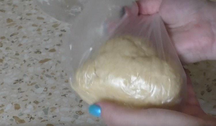 We put the finished dough in a bag and send it to the refrigerator.