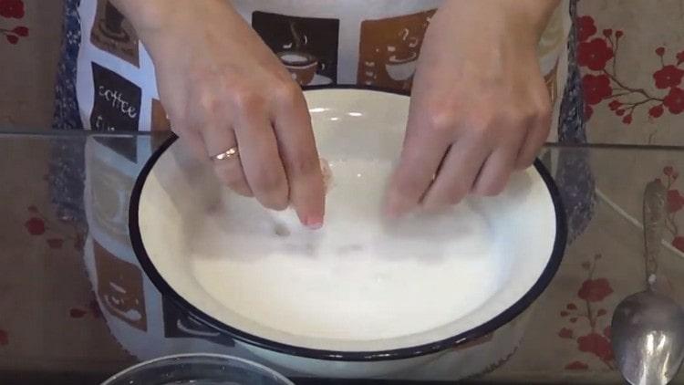 Dissolve fresh yeast in milk.