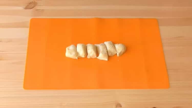 Cooking puff pastry with cottage cheese