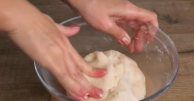 To make puff pastry pies with apples, knead the dough