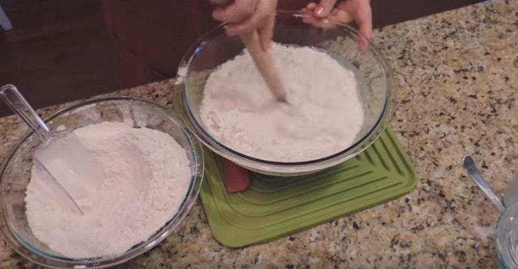 We also introduce warm milk and gradually add flour to the dough.