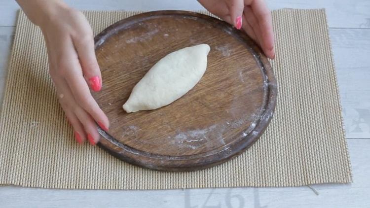 Pour faire des tartes au riz et aux œufs, préparez une tarte