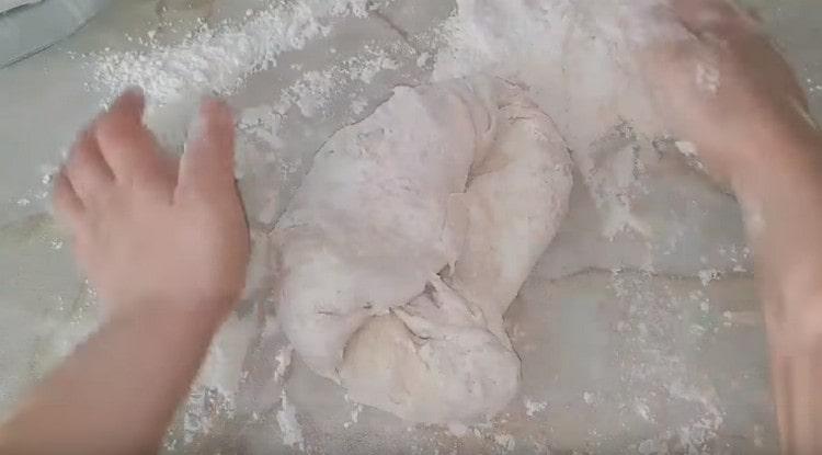 Knead the dough.