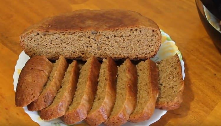 As you can see, it’s quite possible to cook delicious rye bread in a slow cooker.