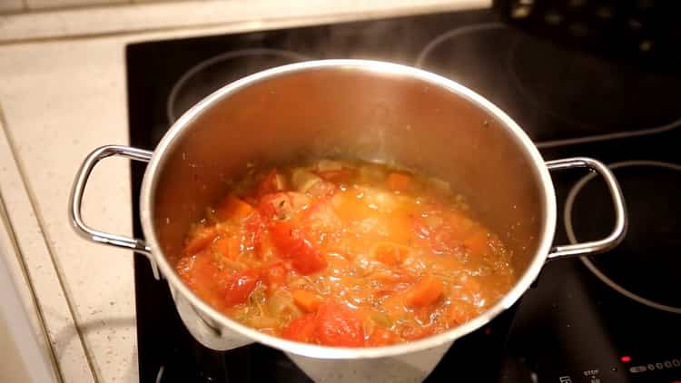 Pour faire de la soupe de goberge, ajoutez des épices