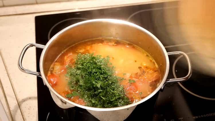 Pour faire de la soupe de goberge, ajoutez du poisson