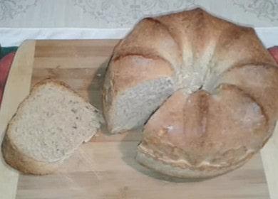 Cocinamos un delicioso pan gris en casa de acuerdo con una receta paso a paso con una foto.