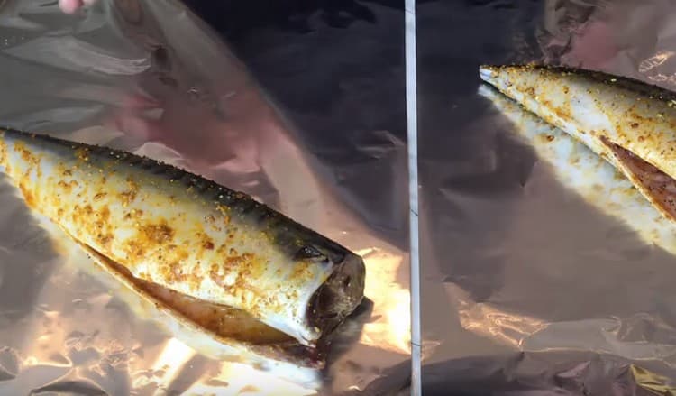 We spread each carcass of mackerel on a separate piece of foil.