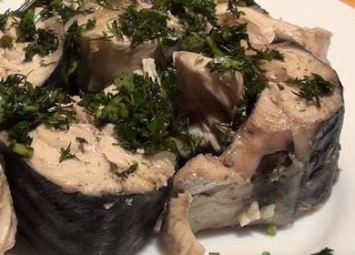 Very tasty boiled mackerel: we cook according to the recipe with a photo.