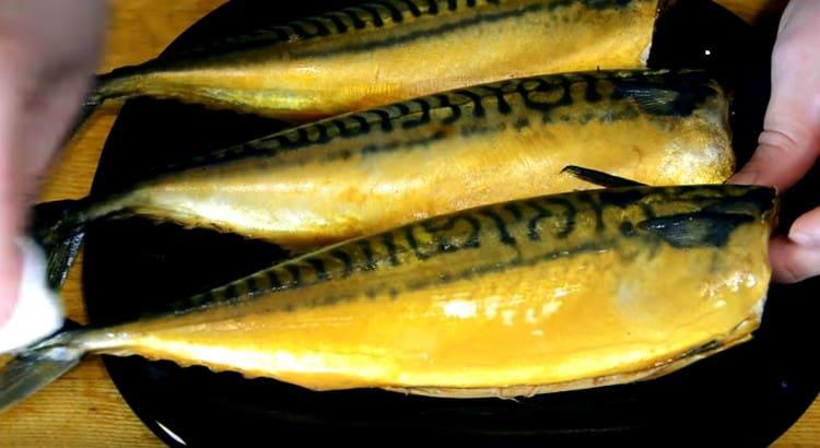 Para dar brillo, el pescado se puede engrasar con aceite vegetal.