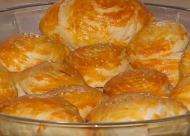 Cooking delicious puff pastries according to a step by step recipe with a photo.