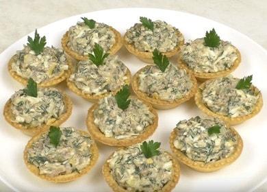 We prepare tender tartlets with cod liver according to a step-by-step recipe with a photo.