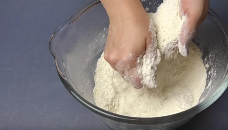 Grind the butter with flour.