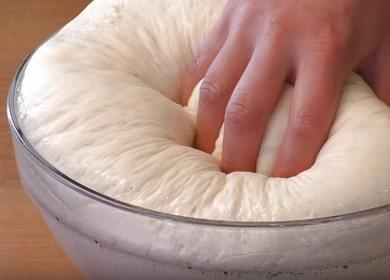 The most delicious dough for pies without eggs: we cook according to the recipe with a photo.