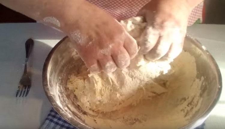 Knead the dough.