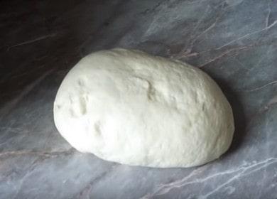 We prepare the dough for pies, like fluff, on kefir according to a step-by-step recipe with a photo.