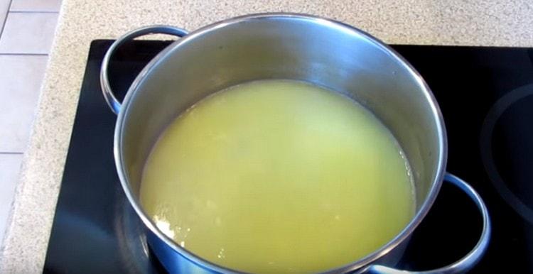 Bring the oil and water to a boil.