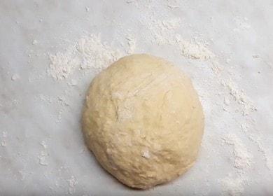 La pâtisserie parfaite pour les tartes sans levure dans le lait: préparez une recette détaillée avec photo.