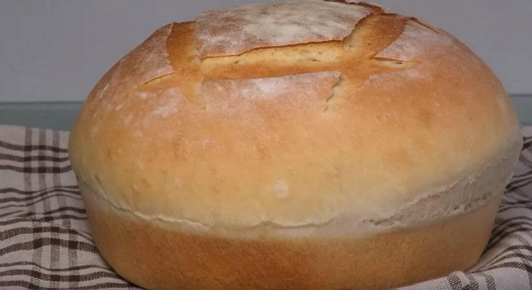Here you can bake such a beautiful and mouth-watering bread in the oven, following this recipe.