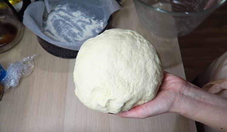 We form round bread.