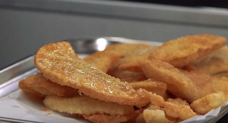 Nos pâtés à la viande se sont révélés croustillants, juteux et très parfumés.