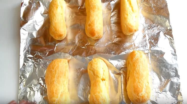 When baking eclairs, do not open the oven.