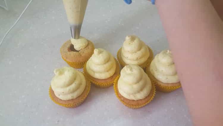 Step by step recipe banana cupcakes with photo